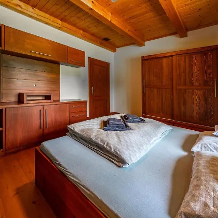 Kunejov By Interhome Vakantiehuis Clunek